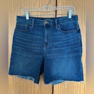 Calvin Klein High Rise Women Classic Denim Blue Shorts, size 10